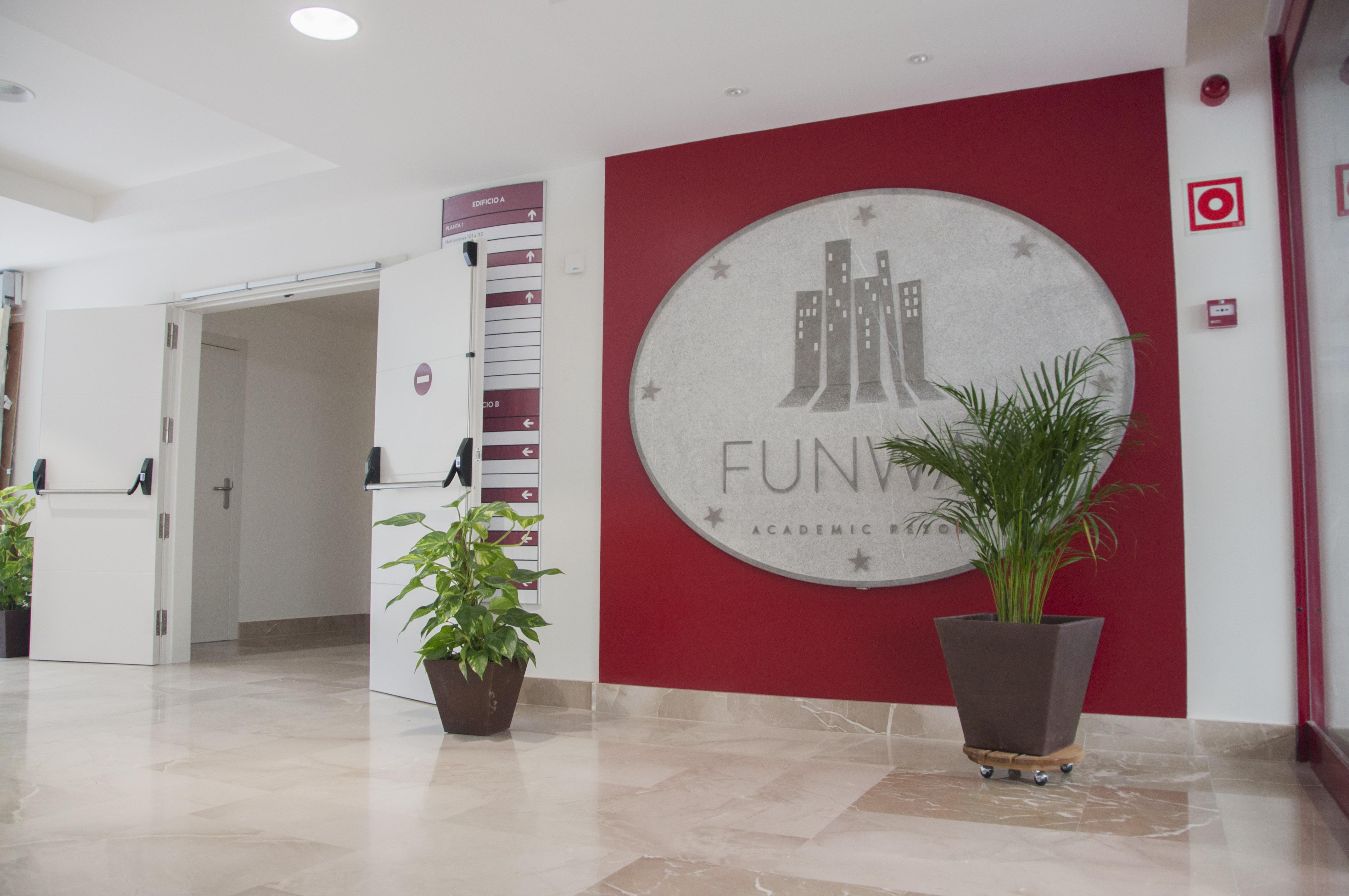 Funway Academic Resort (Adults Only) Madrid Exterior foto