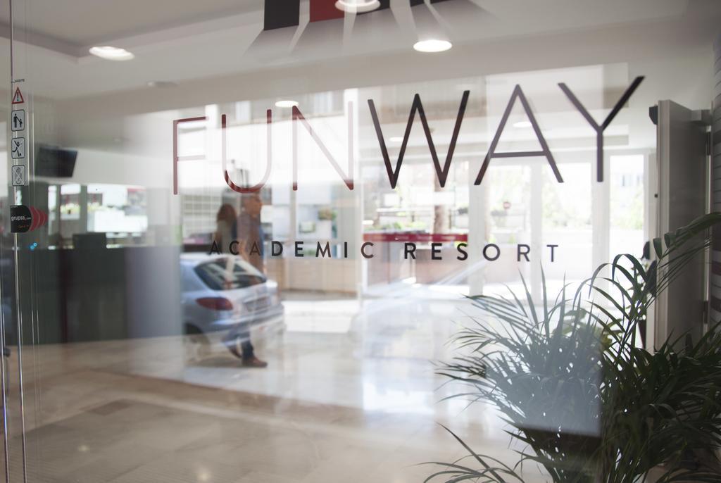 Funway Academic Resort (Adults Only) Madrid Exterior foto