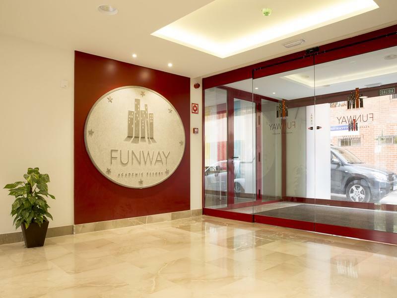 Funway Academic Resort (Adults Only) Madrid Exterior foto